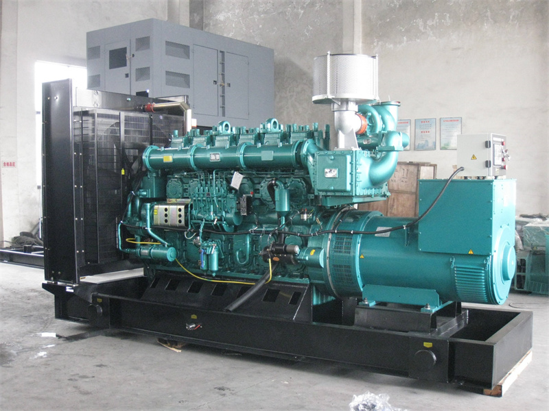 元宝山200KW 柴油发电机的油耗是多少?